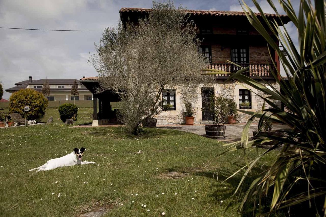 Apartamentos La Gloria Santillana del Mar Exterior photo