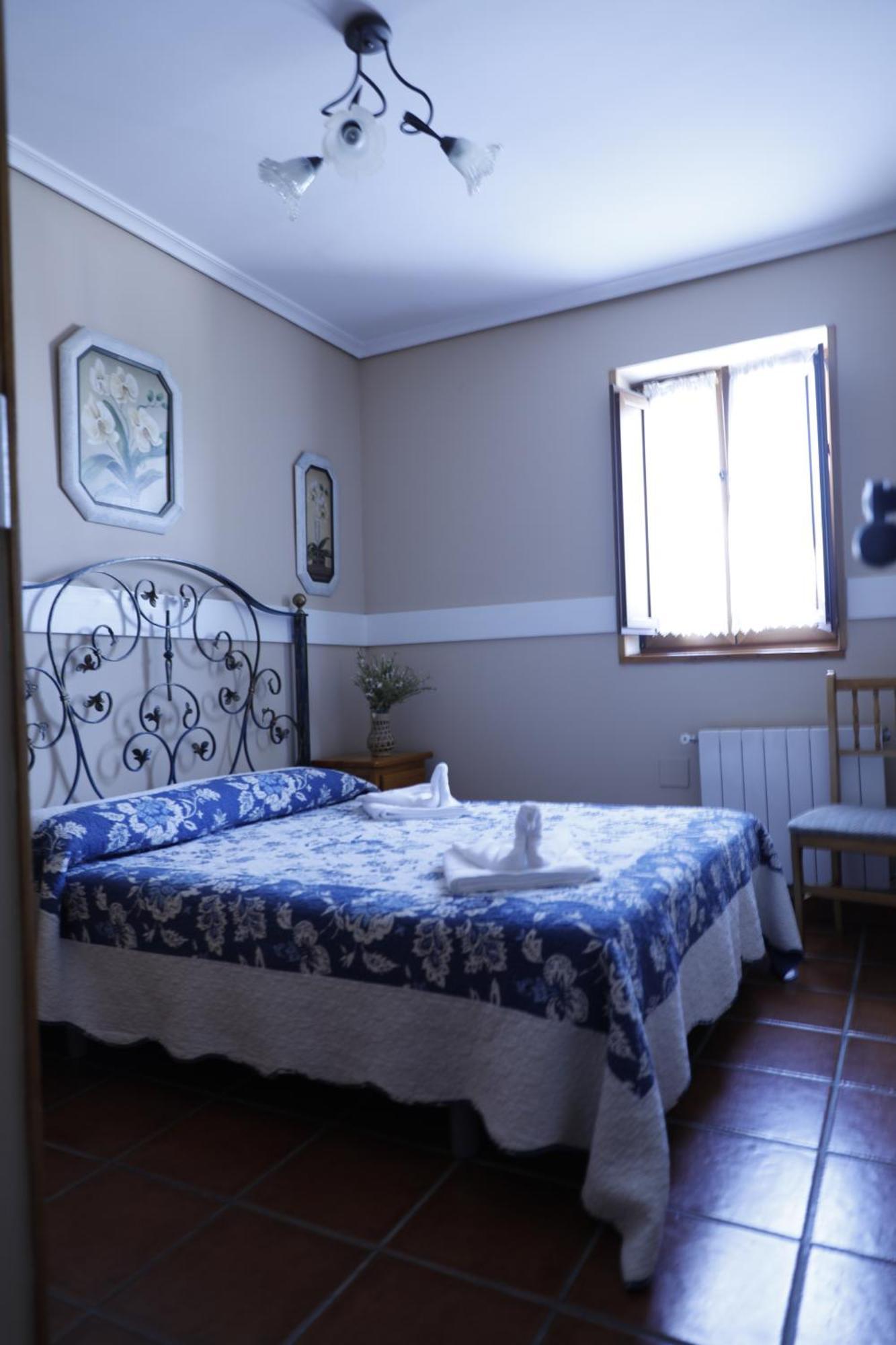 Apartamentos La Gloria Santillana del Mar Exterior photo