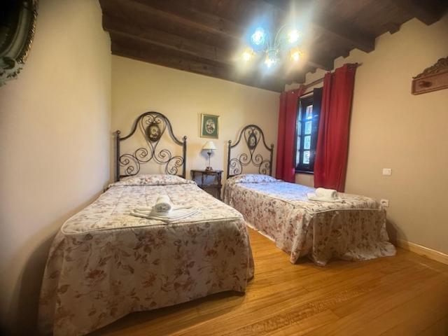 Apartamentos La Gloria Santillana del Mar Exterior photo