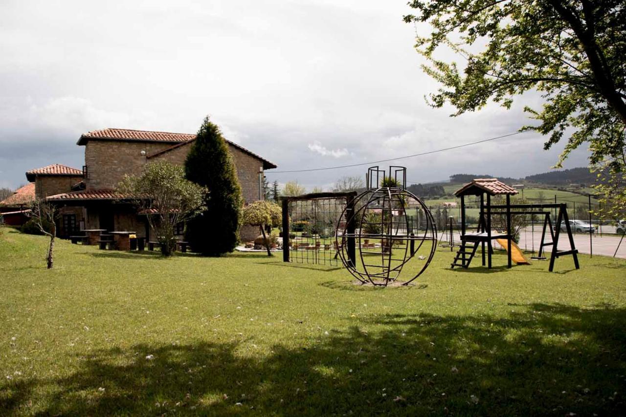 Apartamentos La Gloria Santillana del Mar Exterior photo